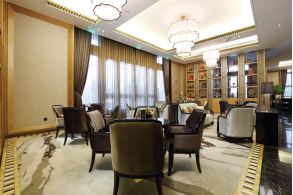 鴻昇現(xiàn)代城營(yíng)銷中心